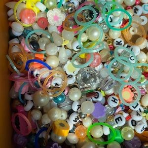 Confetti beads game, where you get a hold of shoe beams